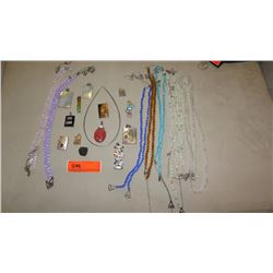 Jewelry: 7 Misc. Bead Necklaces, Rope Chain w/12 Pendants