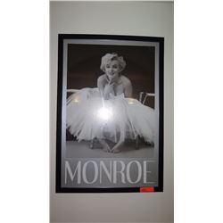 Framed Black & White Poster: Marilyn Monroe 26X37