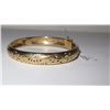 Image 10 : Vintage Heirloom 14K Gold Ming's Bangle Bracelet 16 grams