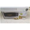 Image 2 : Halogen Oven and Magic Bullet Set (new?)