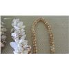 Image 4 : Large Shell Wreath, Thick Shell Cluster Strand, 4 Misc. Decorative Shell Lei