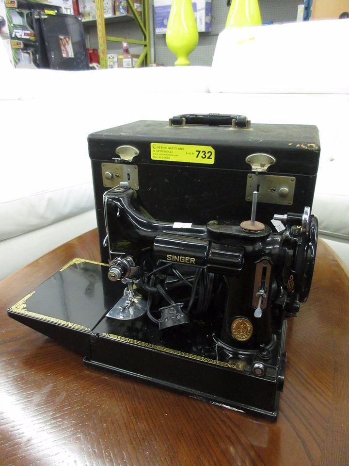 Singer feather light sewing machine