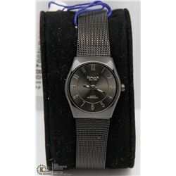 NEW QMAX WOMENS WATCH