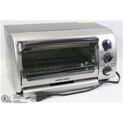 BLACK AND DECKER TOASTER OVEN