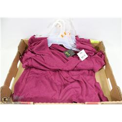 FLAT OF 5 WOMENS MEDIUM T-SHIRTS