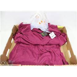 FLAT OF 5 WOMENS MEDIUM T-SHIRTS