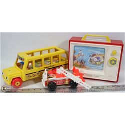 FLAT OF VINTAGE FISHER PRICE TOYS