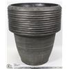 Image 1 : ONE DOZEN 9X13 PLANTER POTS