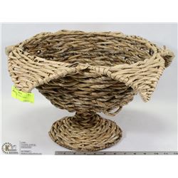 METAL AND FIBER FLOWER PLANTER