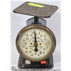 Image 1 : ANTIQUE COLUMBIA SCALE