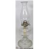Image 1 : VINTAGE OIL LAMP WITH SHADE