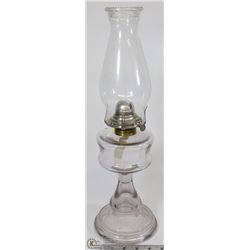 VINTAGE OIL LAMP WITH SHADE