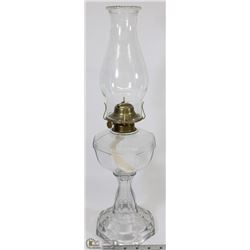 VINTAGE OIL LAMP WITH SHADE