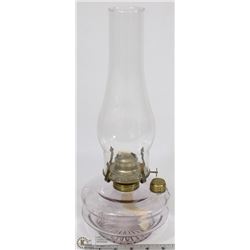 VINTAGE OIL LAMP WITH SHADE