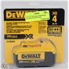 Image 1 : DEWALT 20V MAX LITHIUM ION BATTERY PACK W/ FUEL