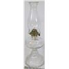 Image 1 : VINTAGE OIL LAMP WITH SHADE