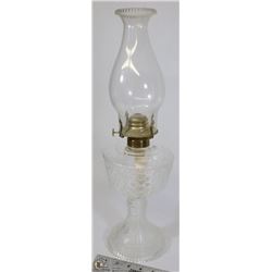 VINTAGE OIL LAMP WITH SHADE
