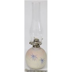 VINTAGE OIL LAMP WITH SHADE
