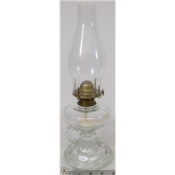 VINTAGE OIL LAMP WITH SHADE