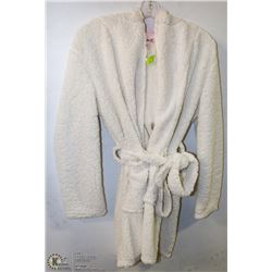 LADIES ROBE WITH HOOD