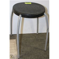 PLASTIC & METAL STOOL