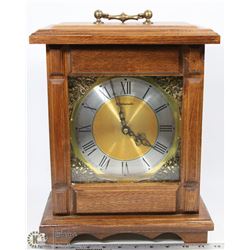 VINTAGE STYLE MANTLE CLOCK
