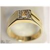 Image 1 : #40-10KT YELLOW & WHITE GOLD DIAMOND MEN'S RING
