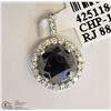 Image 1 : #47-14KT WHITE GOLD BLACK & WHITE DIAMOND PENDANT