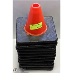 LOT OF 10 MINI PYLONS