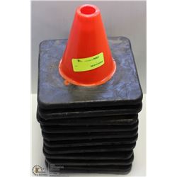 LOT OF 10 MINI PYLONS