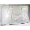 Image 1 : MANOR HILL VERONA QUEEN COMFORTER IN NATURAL