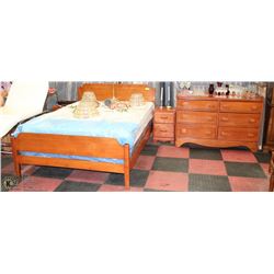 VINTAGE 6PC VILAS MAPLE DOUBLE SIZE BEDROOM SUITE