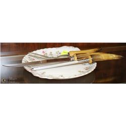 BONE HANDLED CARVING SET WITH ROYAL ALBERT PLATTER