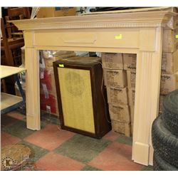 LARGE OAK MANTLE