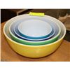 Image 1 : 4  COLORED PYREX VINTAGE MIXING BOWLS