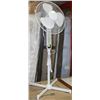 Image 1 : WHITE 3 SPEED FLOOR FAN