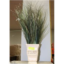ARTIFICIAL GRASS WITH VASE