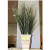 Image 1 : ARTIFICIAL GRASS WITH VASE