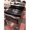 Image 1 : GE FLAT TOP 4 BURNER CONVECTION STOVE W/ WARMING