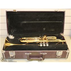 HOLTON TRUMPET WITH CASE