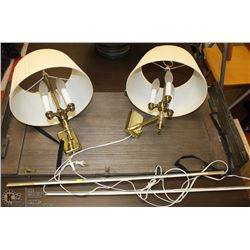 PAIR OF BRASS TONE WALL MOUNT