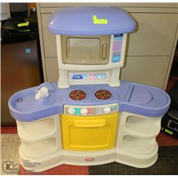 LITTLE TYKES FAMILY KITCHEN