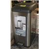 Image 1 : HOMETRENDS 30L PEDAL GARBAGE CAN