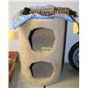 Image 1 : DOUBLE CAT HOUSE/SCRATCHING POST WITH TOY AND