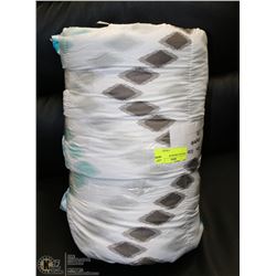 TWIN SIZE COMFORTER