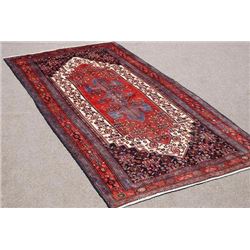 Visually appealing handmade Persian Kermanshah Rug