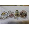 Image 2 : FOUR ART GLASS FIGURES