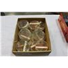 Image 1 : TRAY OF PETRI DISHES