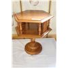 Image 1 : MAPLE STAND