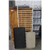 Image 1 : OVER THE DOOR RACK AND TWO SHOE MATS